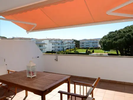 Location appartement à Pals, Grand appartement à Pals avec piscine et wifi, idéal pour 6 personnes