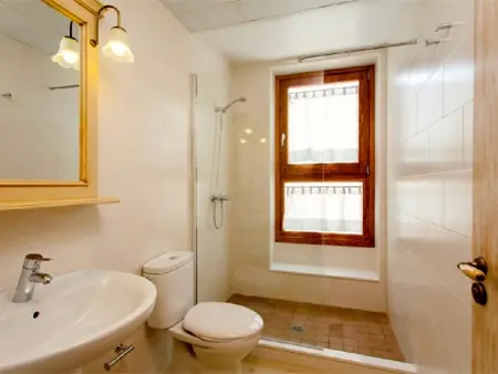 Appartement 4 pers. avec patio et piscine à Pals : photo 9
