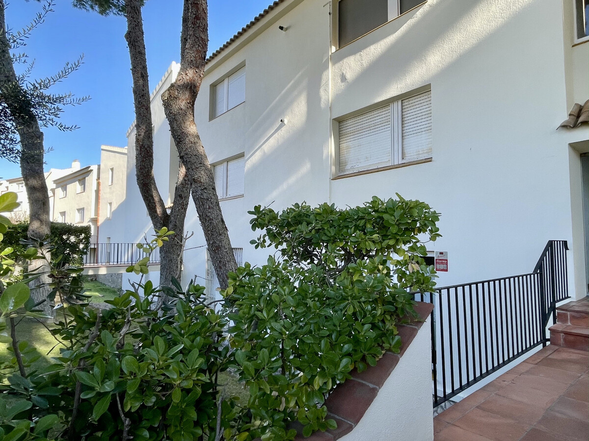 Appartement 2 chambres lumineux avec terrasse et parking à L'Escala - Photo 25