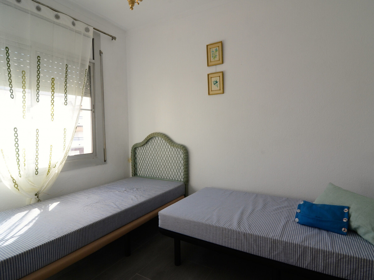 Appartement 6 pers. à L'Escala, cuisine aménagée et climatisation - Photo 10