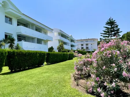Green Club : appartement rez-de-chaussée, jardin et piscine à Pals : photo 7