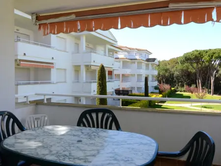 Appartement 70m² à Pals, 2 ch., piscine + golf à 150m : photo 4