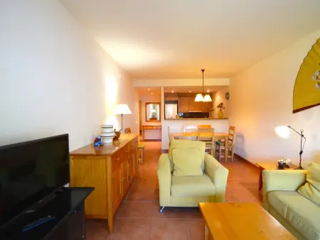 Appartement 70m² à Pals, 2 ch., piscine + golf à 150m : photo 9