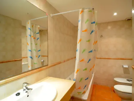 Appartement 70m² à Pals, 2 ch., piscine + golf à 150m : photo 15