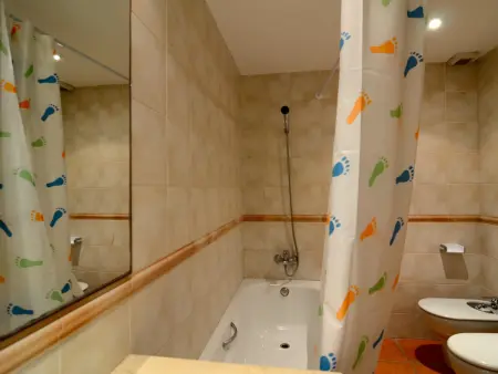 Appartement 70m² à Pals, 2 ch., piscine + golf à 150m : photo 16