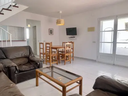 Appartement 3 chambres L'Escala, piscine commune, 800m plage - Photo 4
