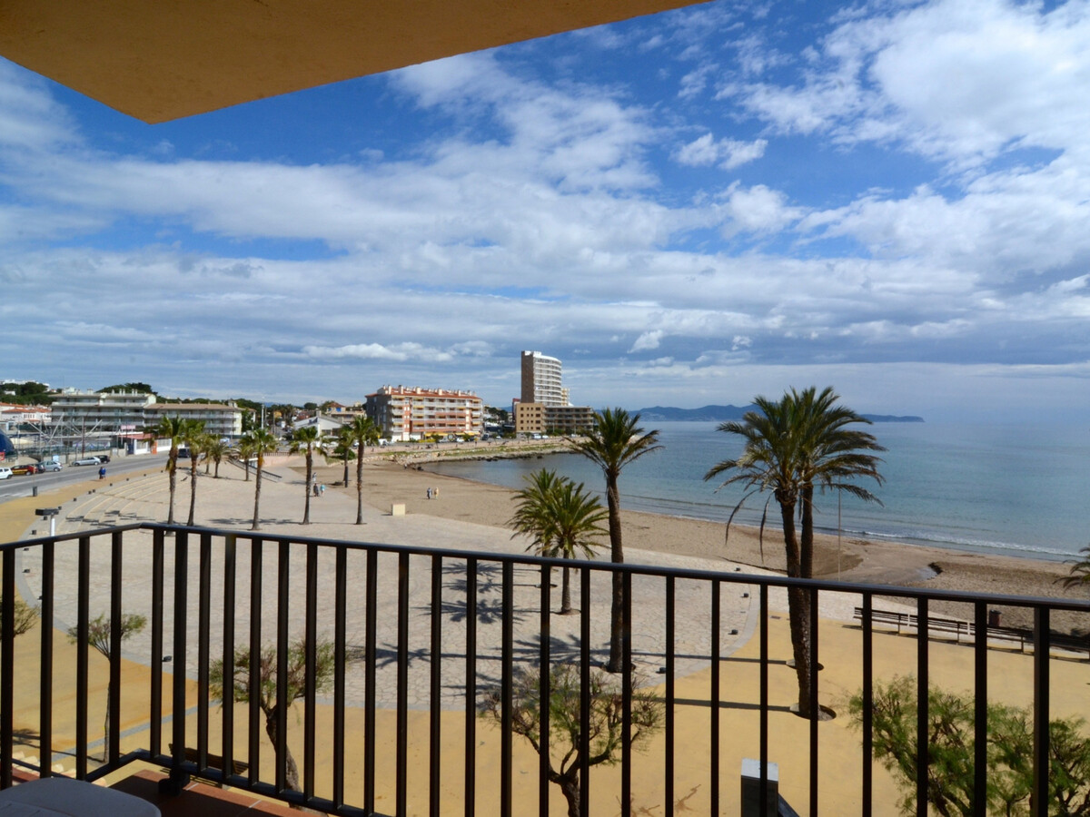 Appartement 2 chambres en première ligne de plage à L'Escala - Photo 1