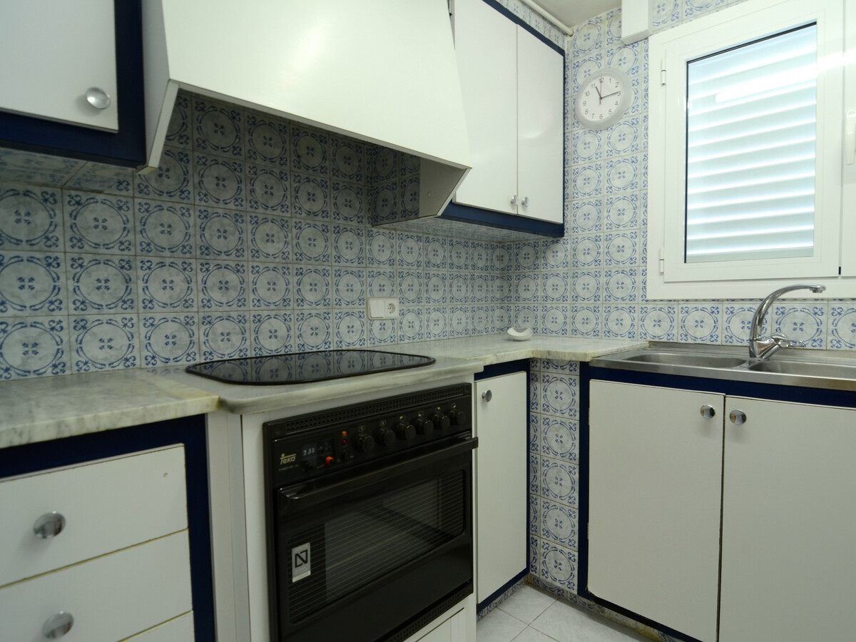 Appartement 6 pers. à L'Escala, cuisine équipée et balcon - Photo 8