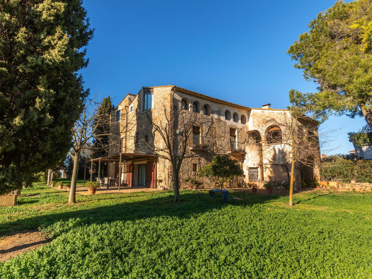Ferme rénovée du 17ème avec piscine privée et grand jardin à Corçà, proche des plages de la Costa Brava - Photo 3
