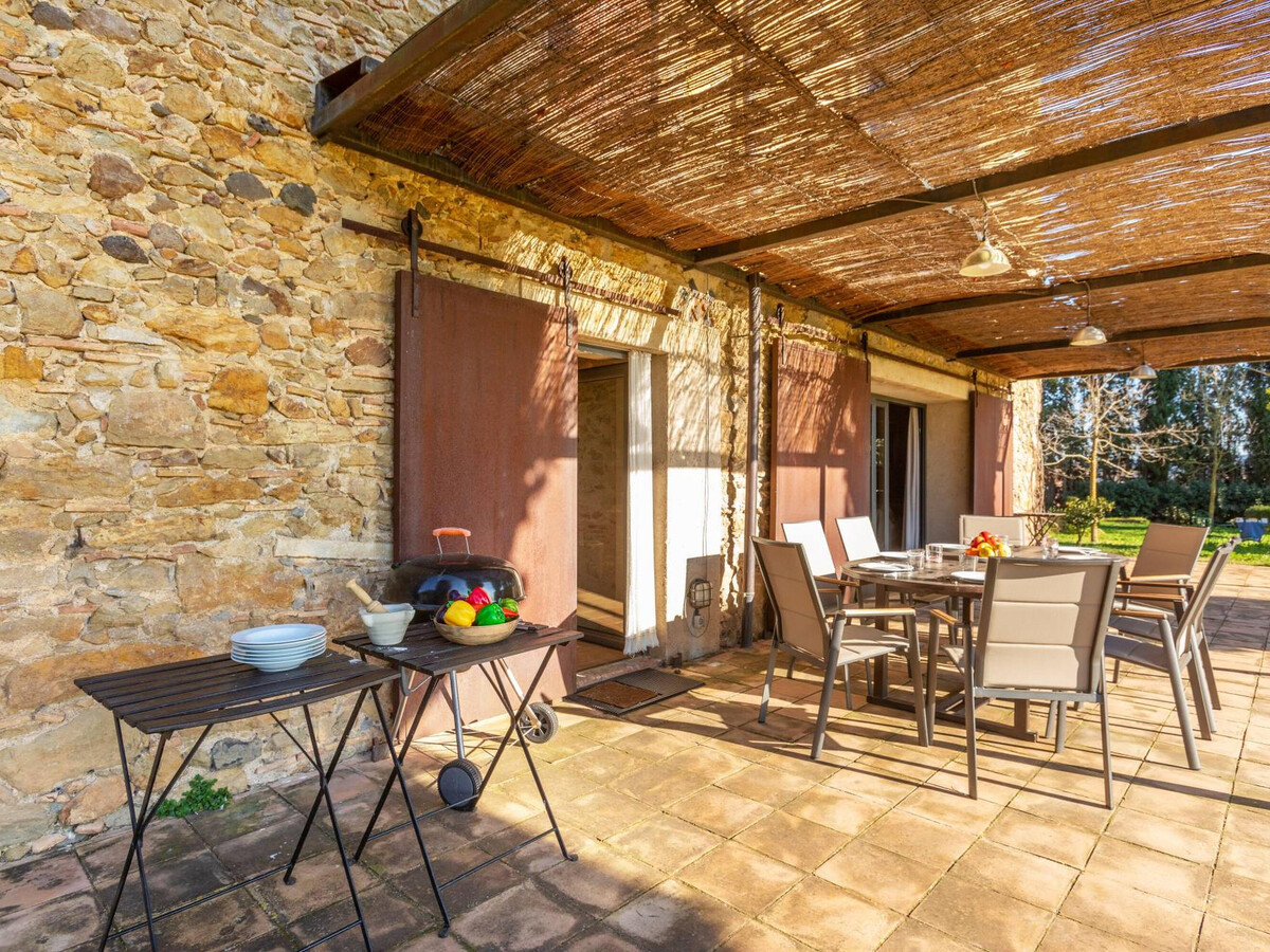 Ferme rénovée du 17ème avec piscine privée et grand jardin à Corçà, proche des plages de la Costa Brava - Photo 5