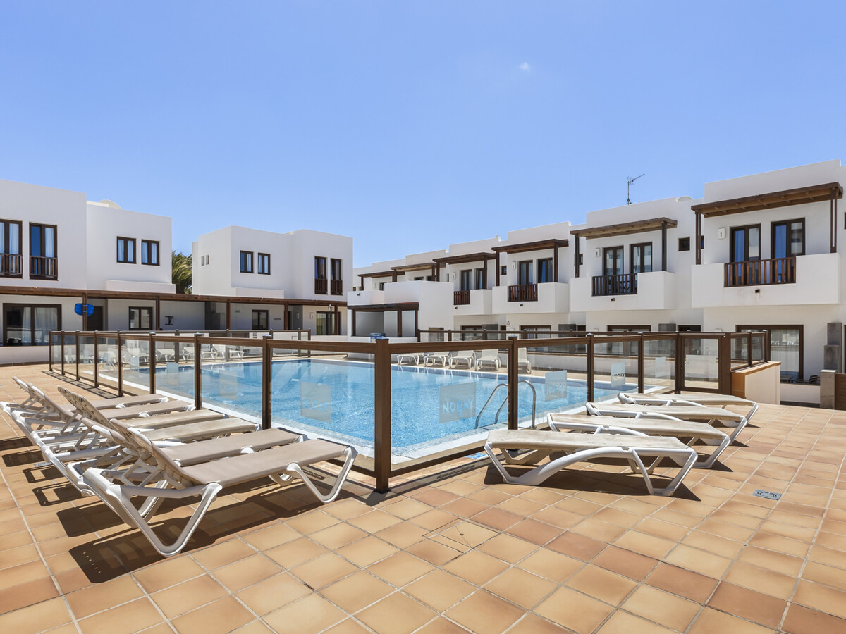 Maison mitoyenne Puerto Calero, piscine collective - Photo 13