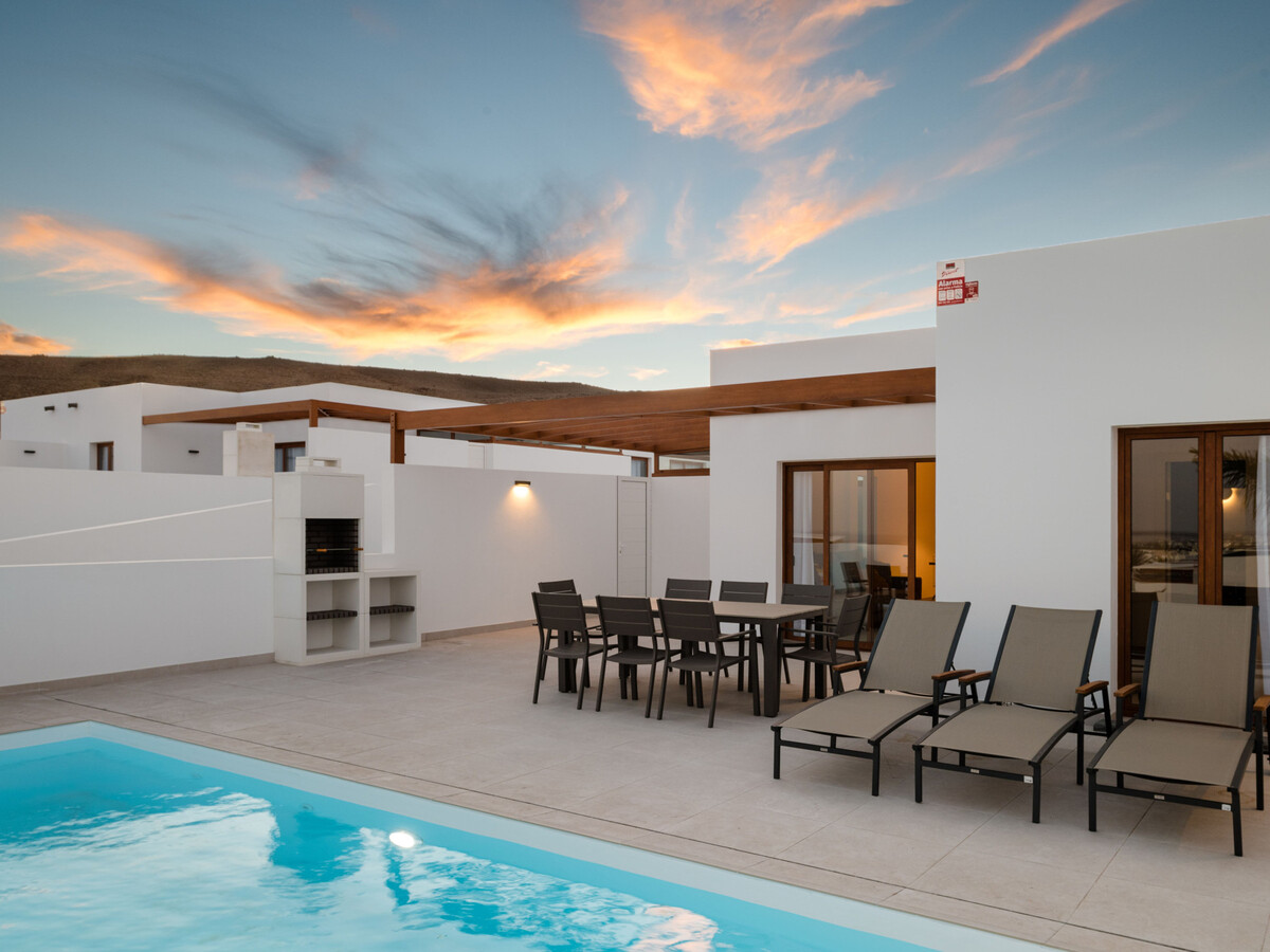 Villa 4 chambres, piscine chauffée et parking à Playa Blanca - Photo 11