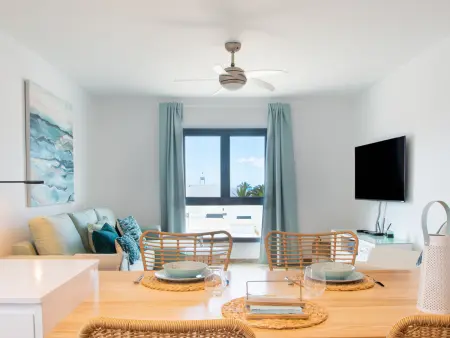 Location maison à Playa Blanca, Spacieux Duplex 3 Chambres à Playa Blanca avec Piscine Collective