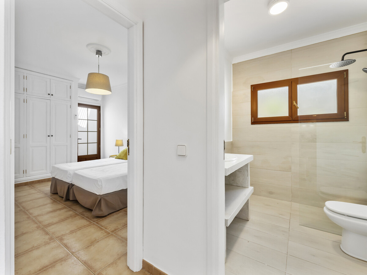 Villa 6 pers. à Tías : piscine chauffée et vue mer - Photo 5