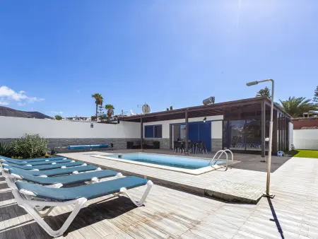 Location villa à Playa Blanca, Spectaculaire villa avec piscine privée et WIFI à Playa Blanca