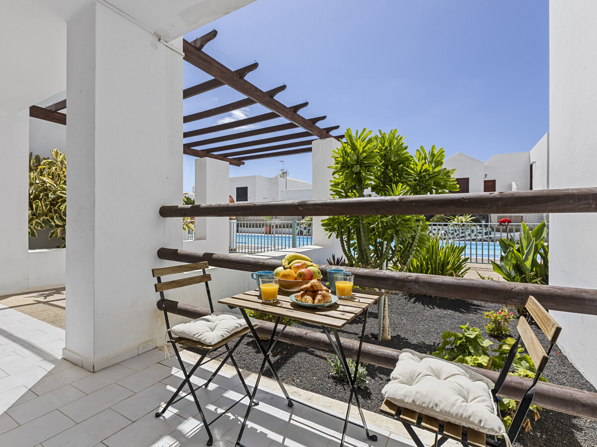 Appartement rénové 4 pers. à Puerto del Carmen, face piscine - Photo 2