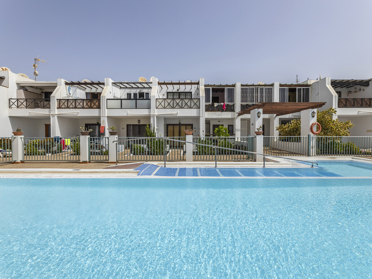 Appartement rénové 4 pers. à Puerto del Carmen, face piscine - Photo 11