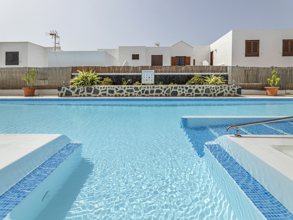 Appartement rénové 4 pers. à Puerto del Carmen, face piscine - Photo 15