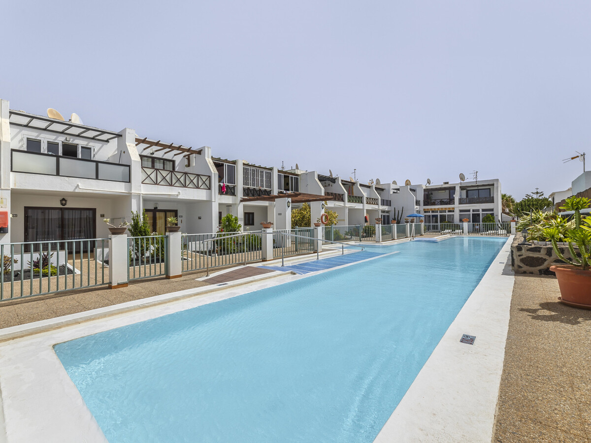 Appartement rénové 4 pers. à Puerto del Carmen, face piscine - Photo 18