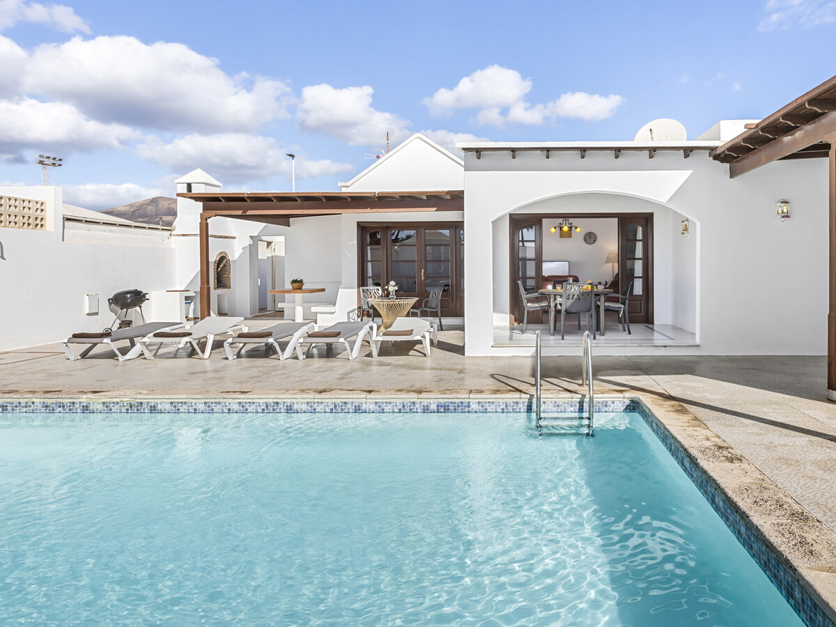 Villa Eva à Puerto del Carmen avec piscine chauffée - Photo 1