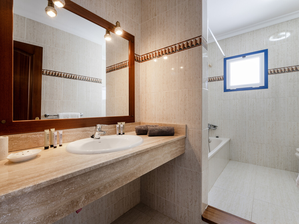 Maison 3 chambres à Arrieta, terrasse 50m² et jardin privé - Photo 25
