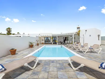 Villa Flora à Playa Blanca - 3 chambres, piscine chauffée : photo 11