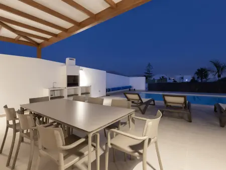 Villa 4 chambres Playa Blanca, piscine chauffée privée : photo 11