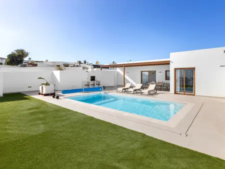 Location villa à Playa Blanca, Villa spacieuse avec piscine à Playa Blanca