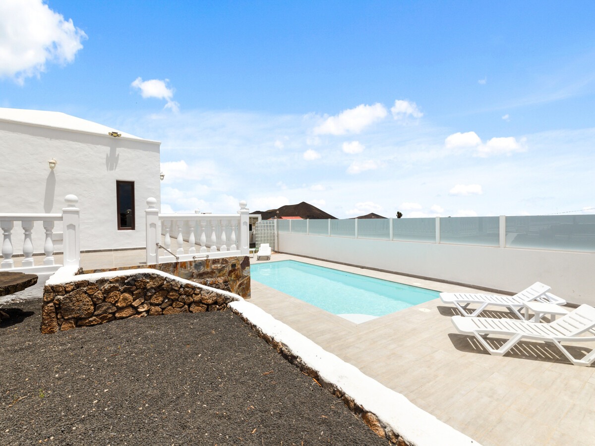 Villa Doña Isidora, piscine chauffée à Costa Teguise - Photo 16
