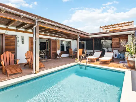 Location villa à Playa Blanca, Villa de rêve avec piscine chauffée à Playa Blanca