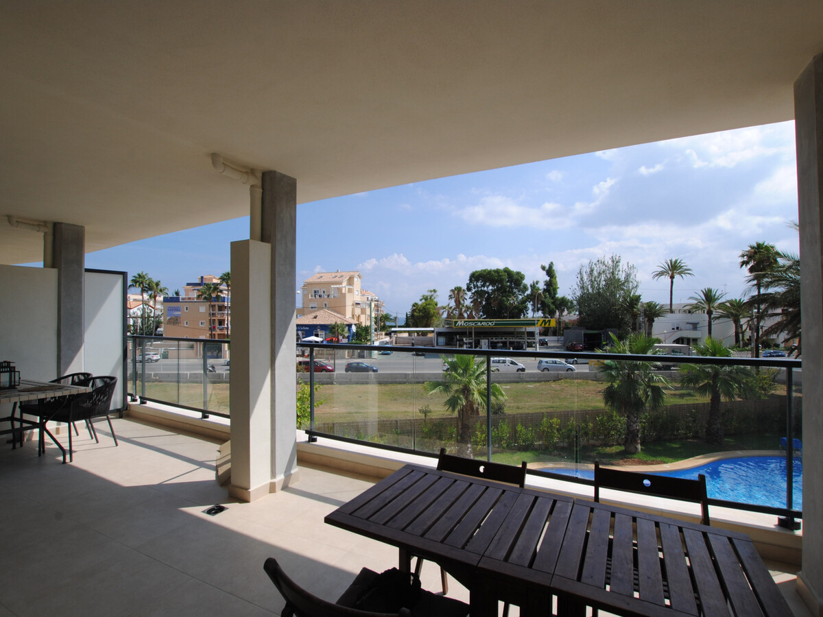 Appartement 94 m² à Denia : terrasse vue mer et piscine - Photo 3