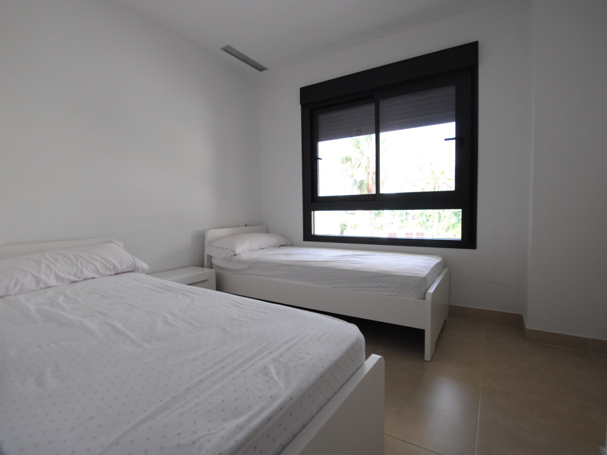 Appartement 94 m² à Denia : terrasse vue mer et piscine - Photo 8