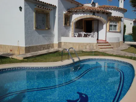 Location villa à Denia, Villa à Dénia avec piscine privée, parking, proche plage