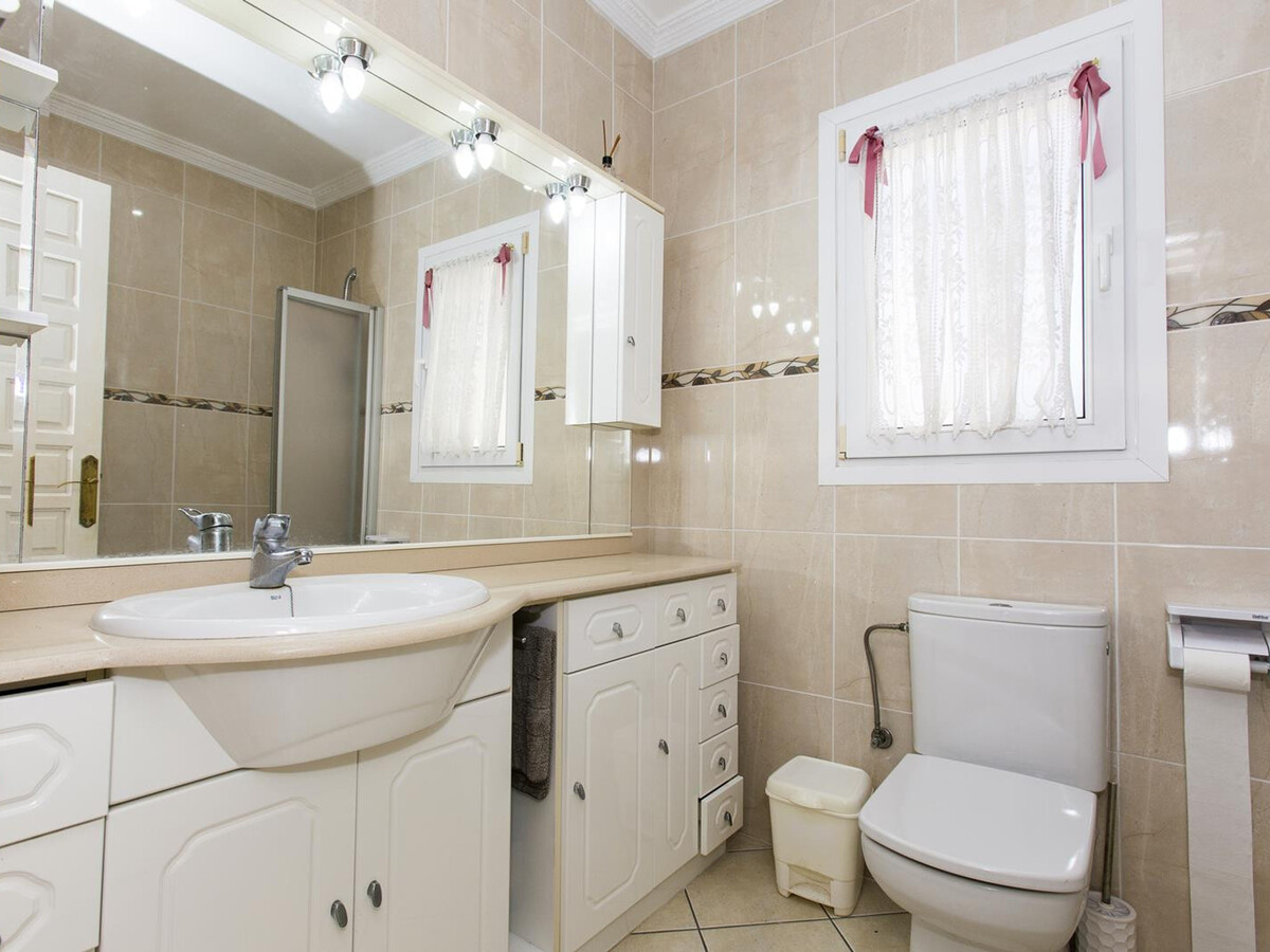 Villa 3 chambres, piscine 8x4 m et vue mer à Dénia - Photo 30