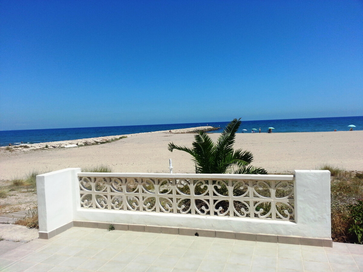 Bungalow en première ligne de plage à Dénia - Photo 2