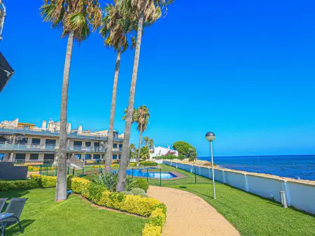Appartement face mer avec terrasse et piscine à Cambrils : photo 2