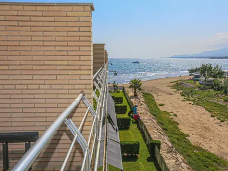 Appartement face mer avec terrasse et piscine à Cambrils : photo 10