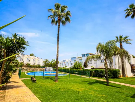 Location maison à Salou, Maison à Salou avec piscine commune et jardins, près de la plage