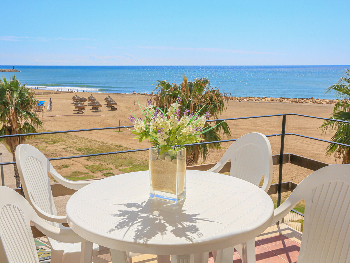Appartement 2 chambres en première ligne de plage à Cambrils - Photo 2