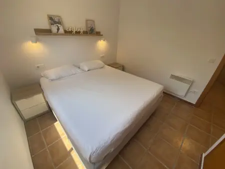 Villa sur la Costa Brava pour 6 avec piscine commune, jardin et proche plage - Photo 7