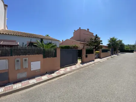 Villa sur la Costa Brava pour 6 avec piscine commune, jardin et proche plage - Photo 19