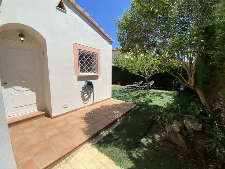 Villa sur la Costa Brava pour 6 avec piscine commune, jardin et proche plage - Photo 21