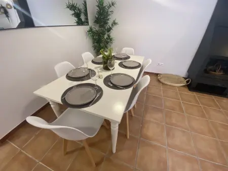 Villa sur la Costa Brava pour 6 avec piscine commune, jardin et proche plage - Photo 25