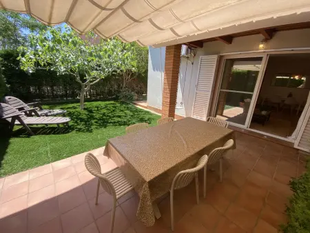 Villa sur la Costa Brava pour 6 avec piscine commune, jardin et proche plage - Photo 28
