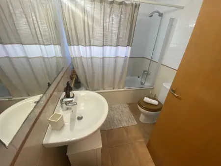 Villa sur la Costa Brava pour 6 avec piscine commune, jardin et proche plage - Photo 29