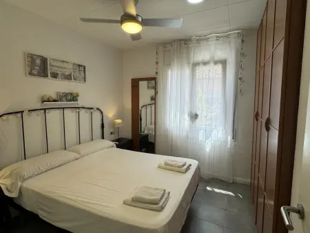 Maison mitoyenne à Mas Pinell avec piscine, jardin, parking privé et proche plage - 8 pers - Photo 3