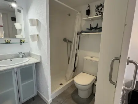 Maison mitoyenne à Mas Pinell avec piscine, jardin, parking privé et proche plage - 8 pers - Photo 8