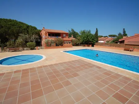 Maison mitoyenne à Mas Pinell avec piscine, jardin, parking privé et proche plage - 8 pers - Photo 23
