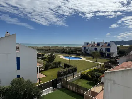 Location maison à Torroella de Montgrí, Maison rénovée à Torroella, proche plage, clim, wifi, garage et piscine commune
