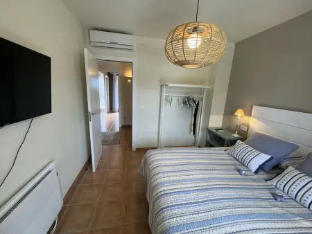 Maison rénovée à Torroella, proche plage, clim, wifi, garage et piscine commune - Photo 14